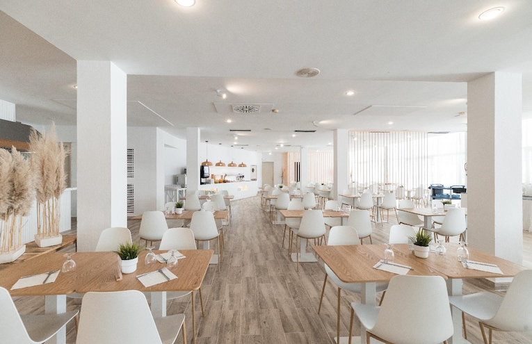 Restaurants - 4