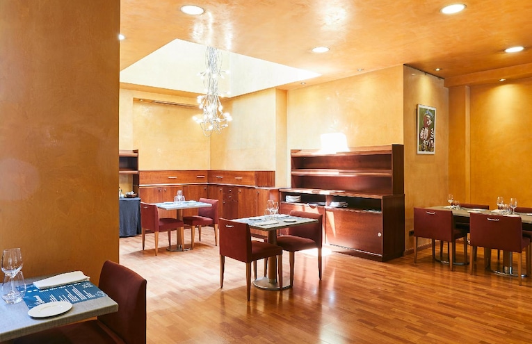 Restaurants - 4