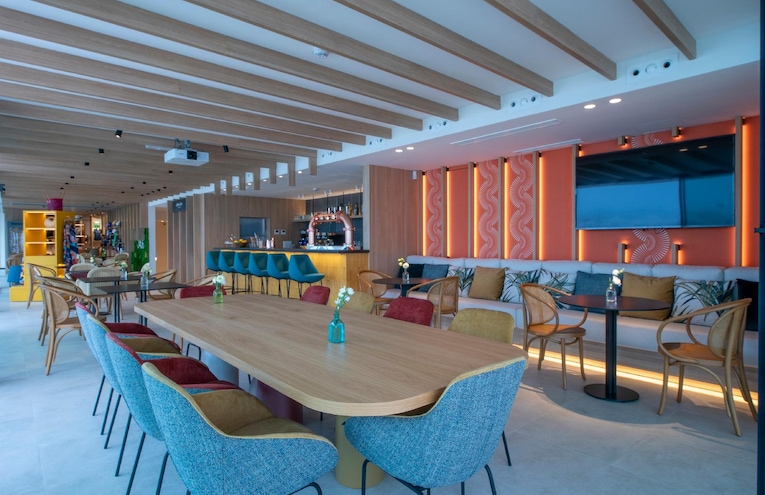 Restaurants - 8