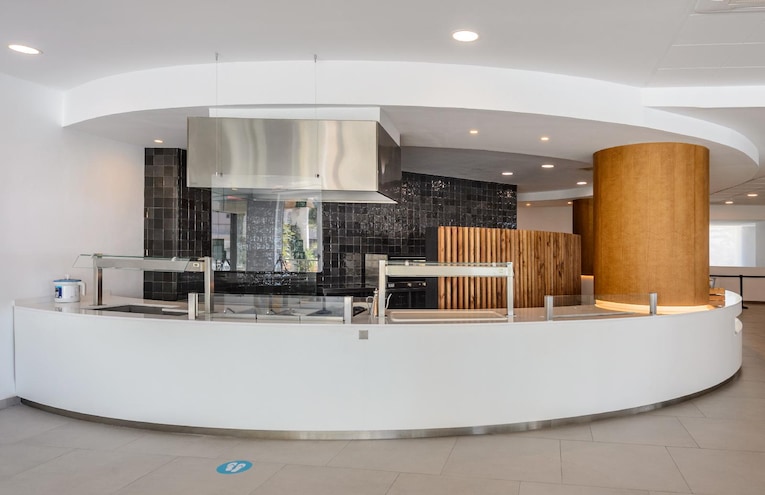 Restaurants - 14