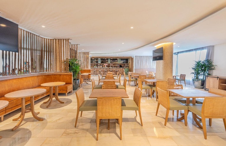 Restaurants - 8
