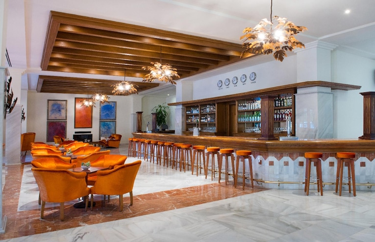 Restaurants - 8