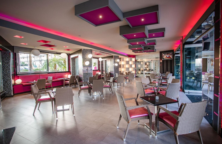Restaurants - 12