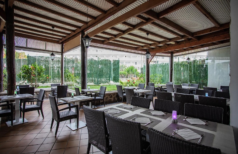 Restaurants - 10