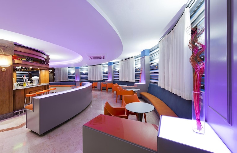 Restaurants - 7