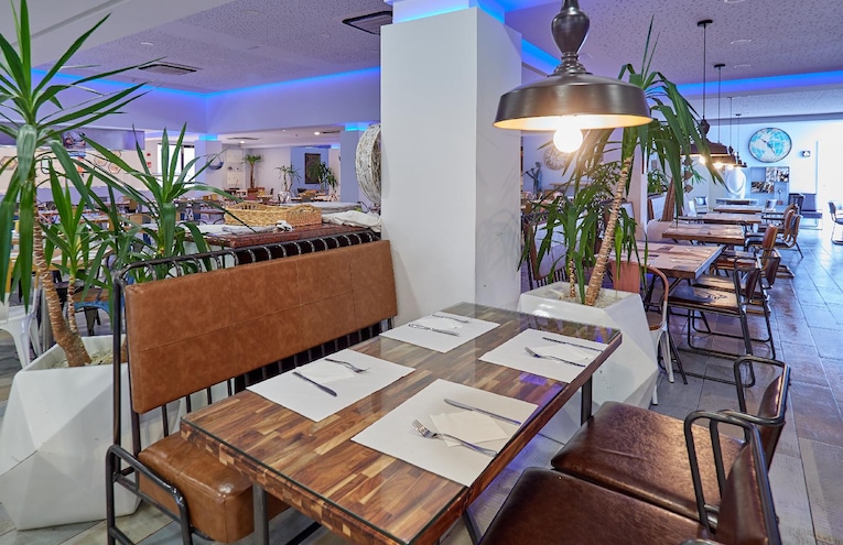 Restaurants - 9