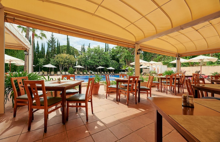 Restaurants - 6
