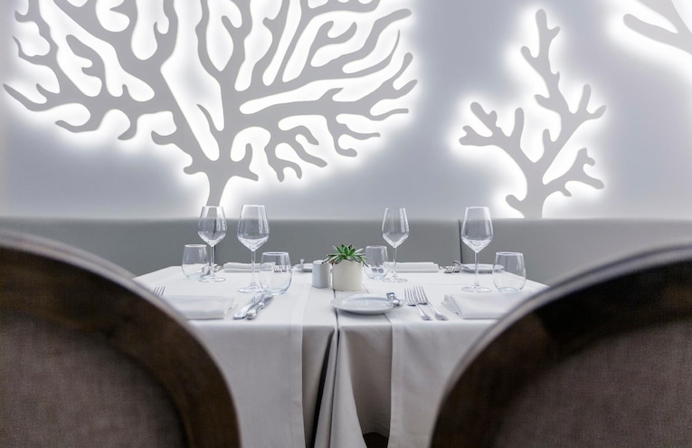 Restaurants - 12