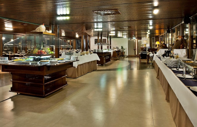Restaurants - 4