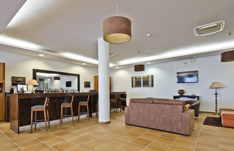 Restaurants - 4