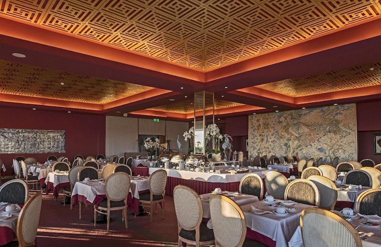 Restaurants - 8