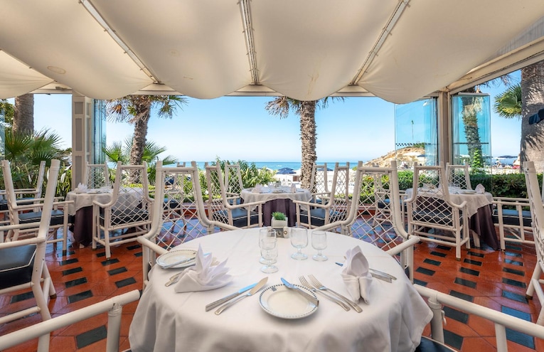 Restaurants - 6