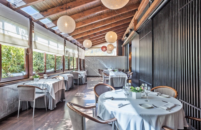 Restaurants - 6