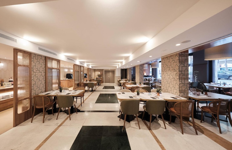 Restaurants - 12