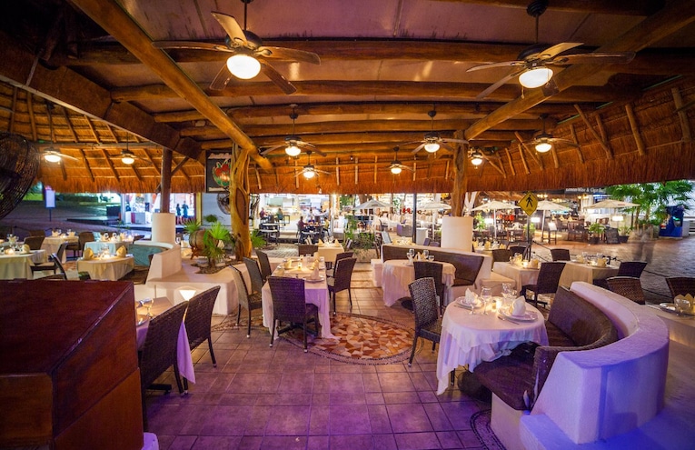 Restaurants - 8