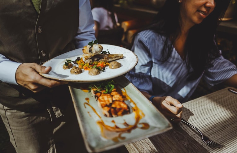 Restaurants - 16