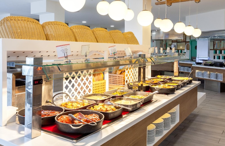 Restaurants - 8