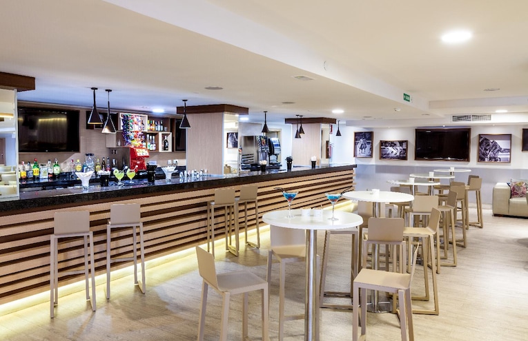 Restaurants - 10