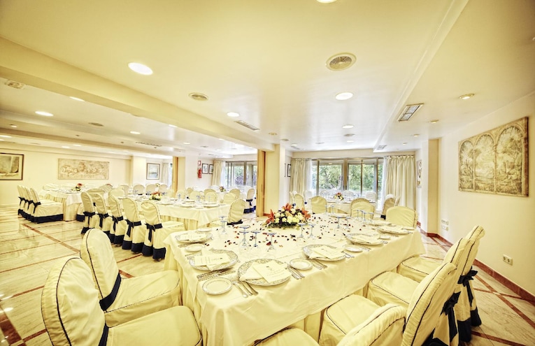 Restaurants - 1