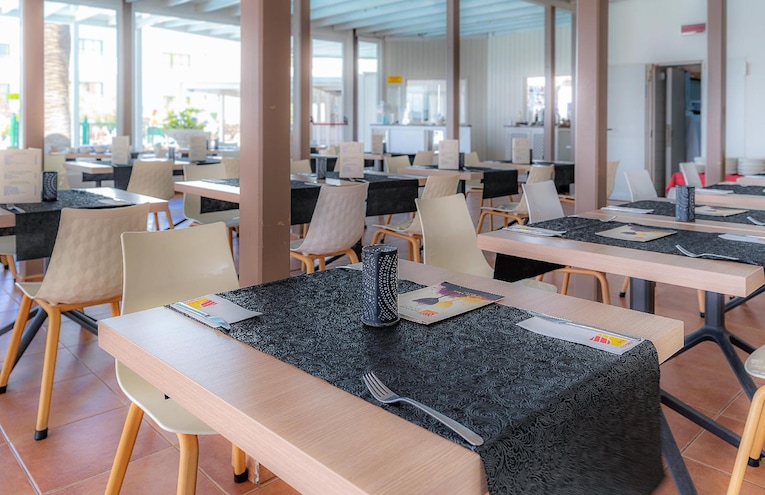 Restaurants - 10