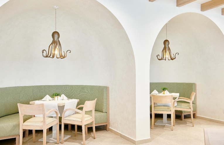 Restaurants - 4