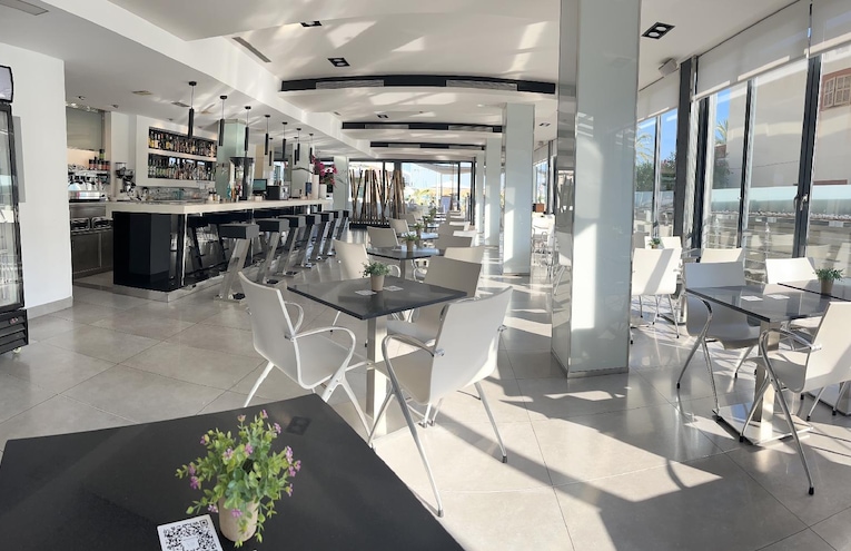 Restaurants - 8