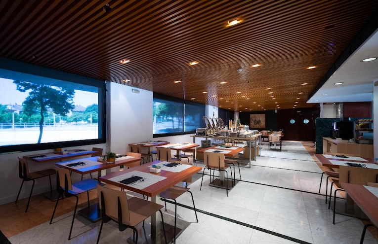 Restaurants - 9