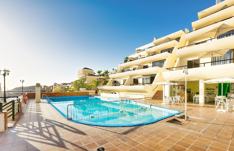 Piscines - 1