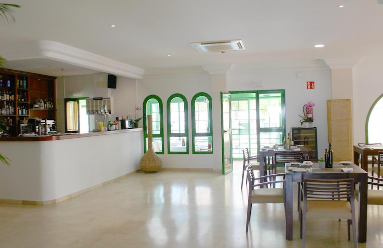 Restaurants - 7
