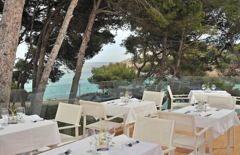 Restaurants - 7