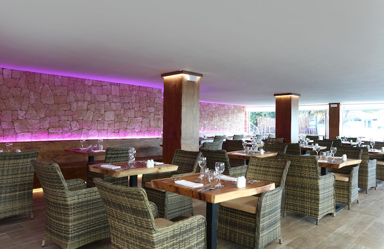 Restaurants - 5