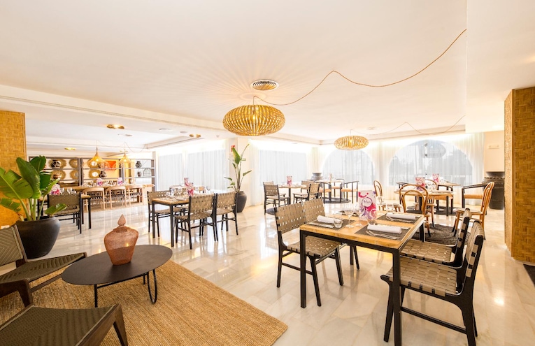 Restaurants - 4