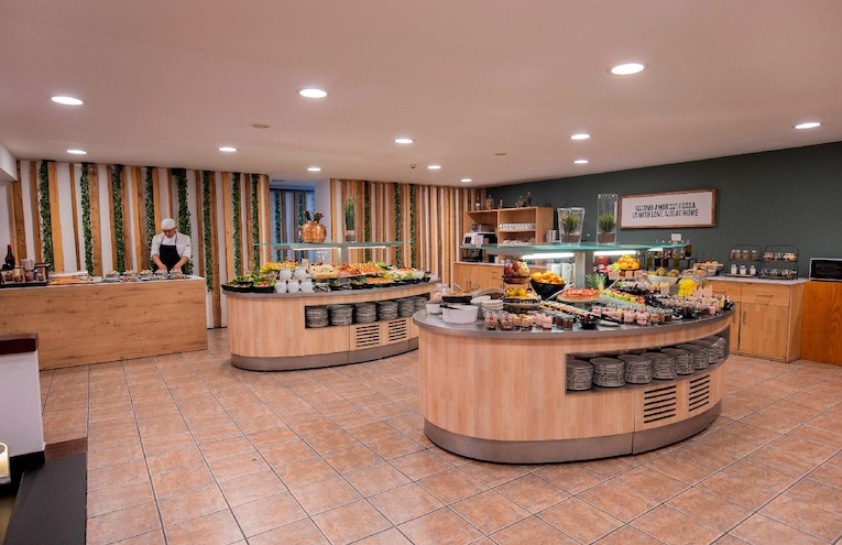 Restaurants - 10