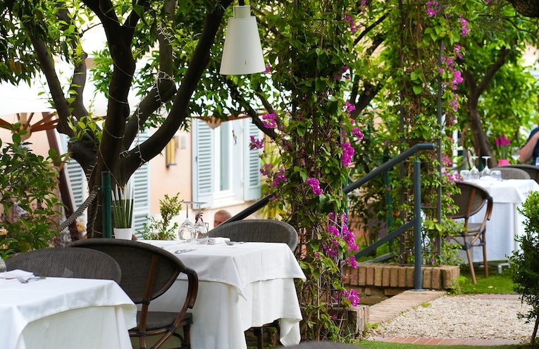Restaurants - 4