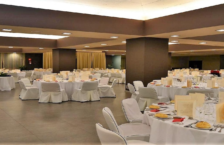 Restaurants - 4
