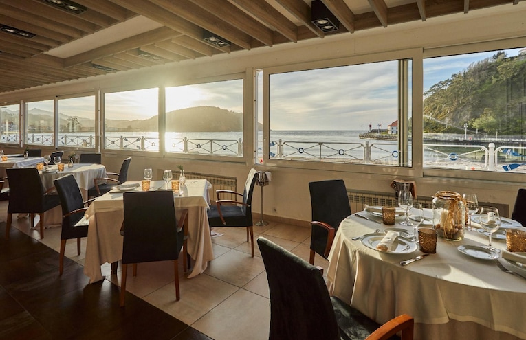 Restaurants - 4