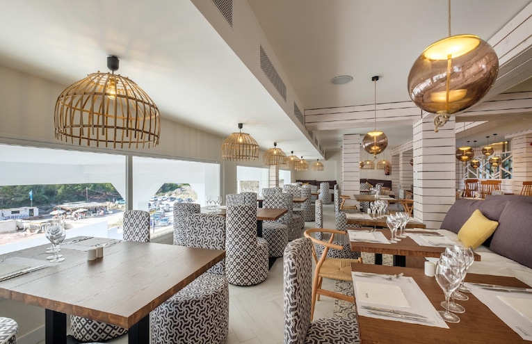 Restaurants - 4