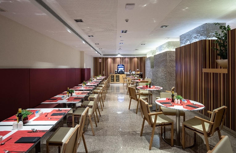 Restaurants - 8