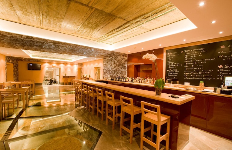 Restaurants - 6