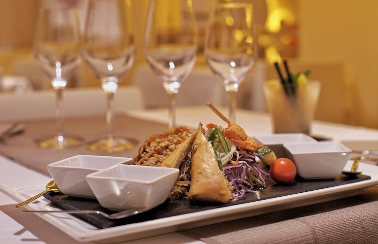 Restaurants - 8