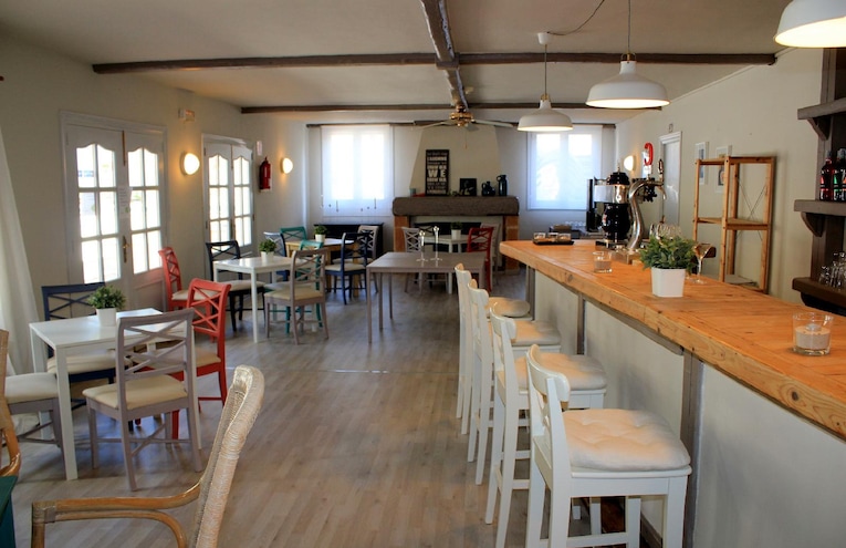 Restaurants - 4