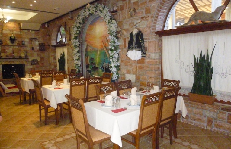 Restaurants - 3