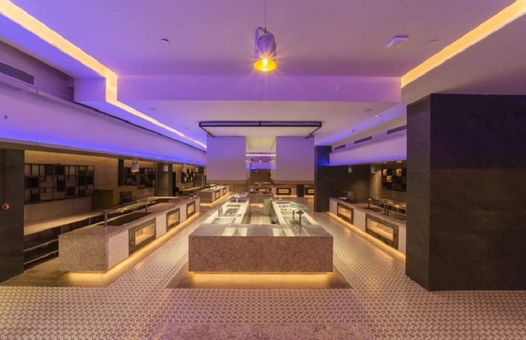 Restaurants - 8