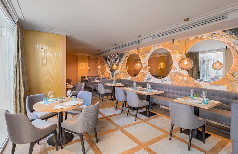 Restaurants - 7