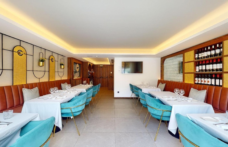 Restaurants - 12