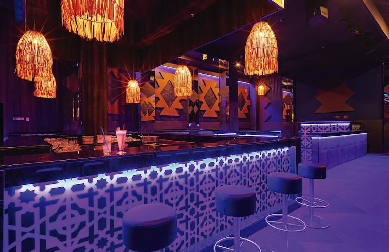 Restaurants - 8
