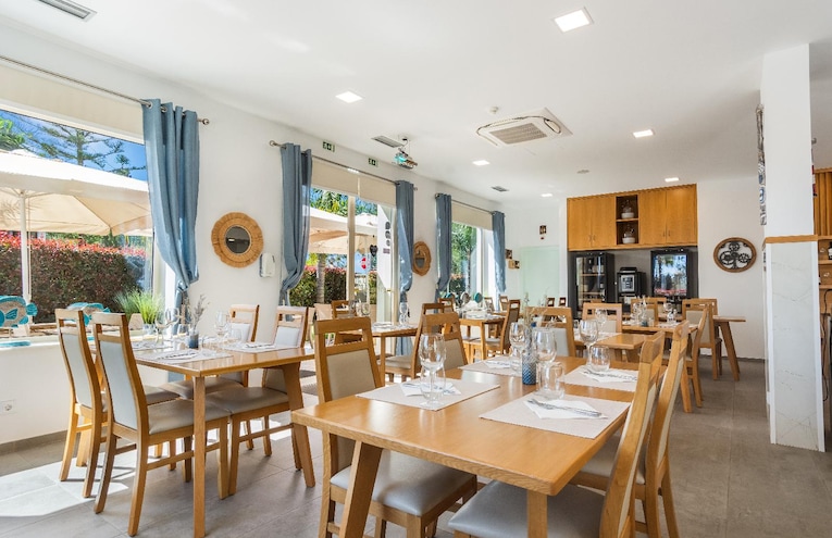 Restaurants - 4