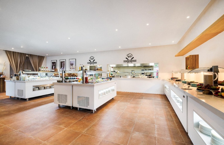 Restaurants - 8