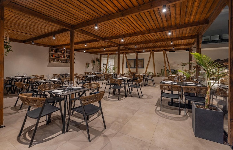 Restaurants - 4